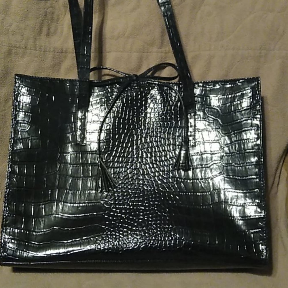 Liz Claiborne black faux snake skin purse